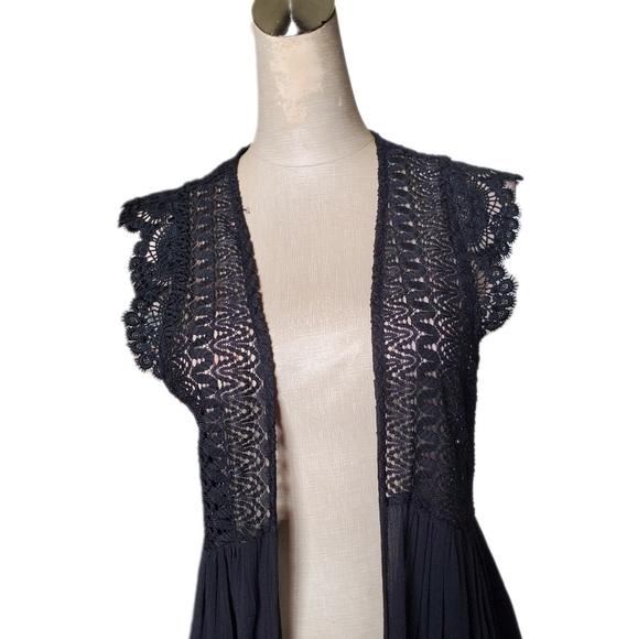 No Boundaries Women's Black Sleeveless Cardigan Sz M - Picture 4 of 7